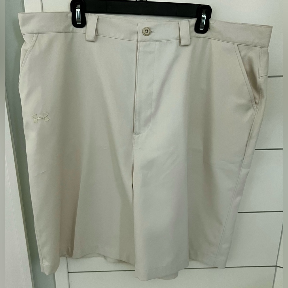 Under Armour Men's Light Tan Shorts